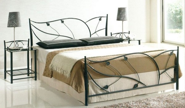 Металлические кровати в интерьере – изящество и надежность