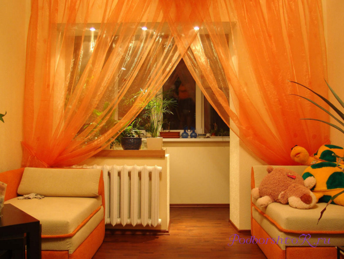 Оранжевые шторы на окна: секреты выбора для кухни, ванной, детской и гостиной в фото